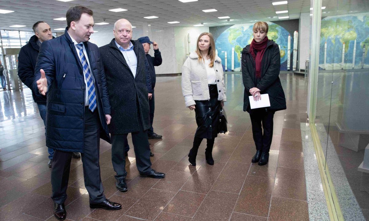 CONSUL GENERAL OF GERMANY VISITS YUZHNOYE SDO